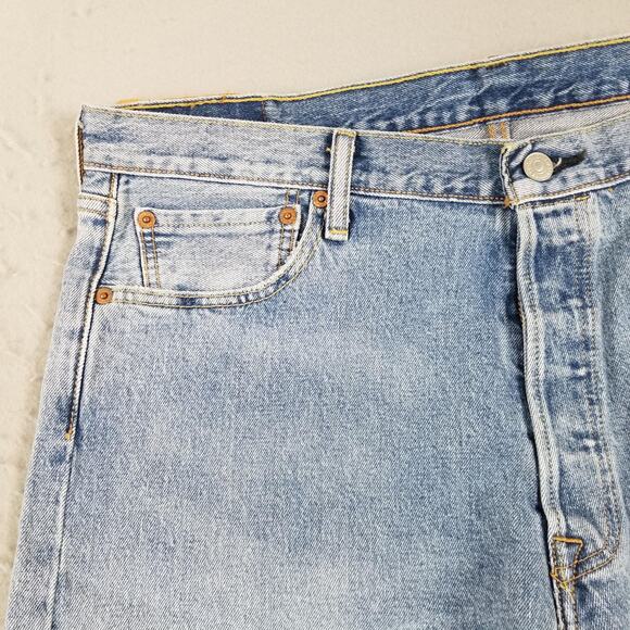 Levis 501 Jeans Mens 36x32 Blue Denim Straight Leg Button Fly Distressed 501 - Picture 4 of 16